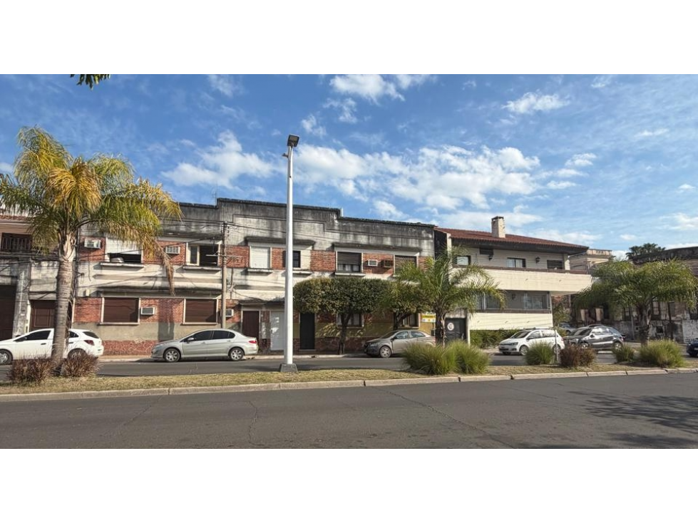 CASA - 3 DORMITORIOS - COSTANERA CTES. - 1