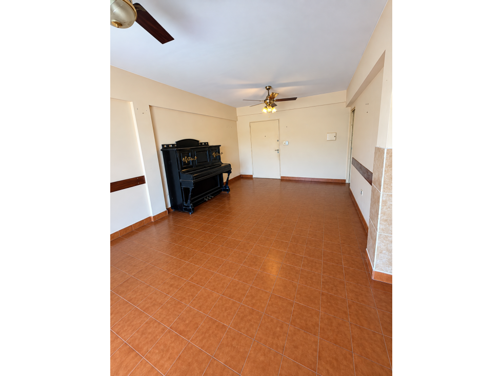 Departamento 3 Dormitorios con balcón y cochera en zona Cambá Cuá - 3