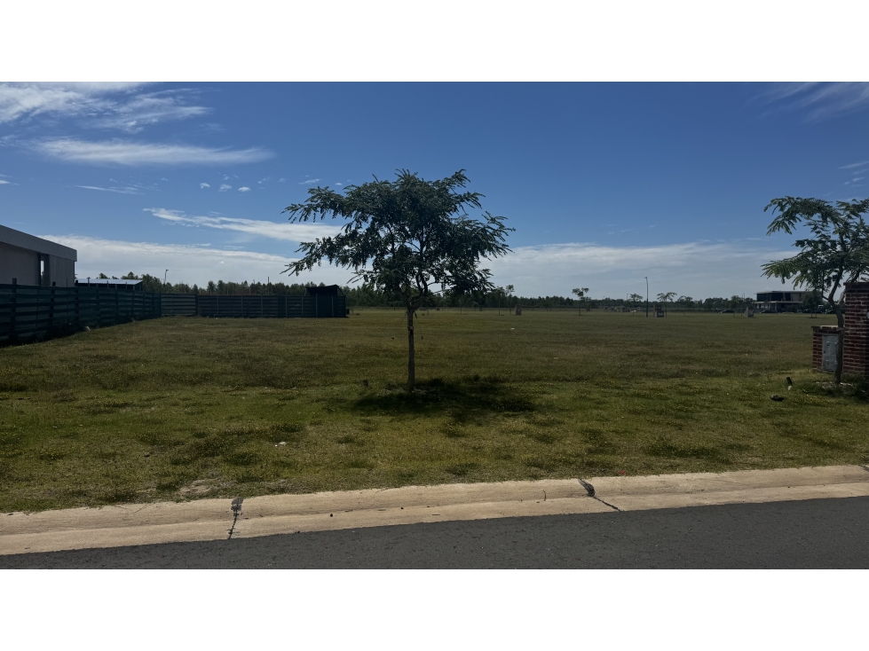 Venta de lote 650m2 en barrio Amarras - Puertos del Lago - Escobar — foto 3
