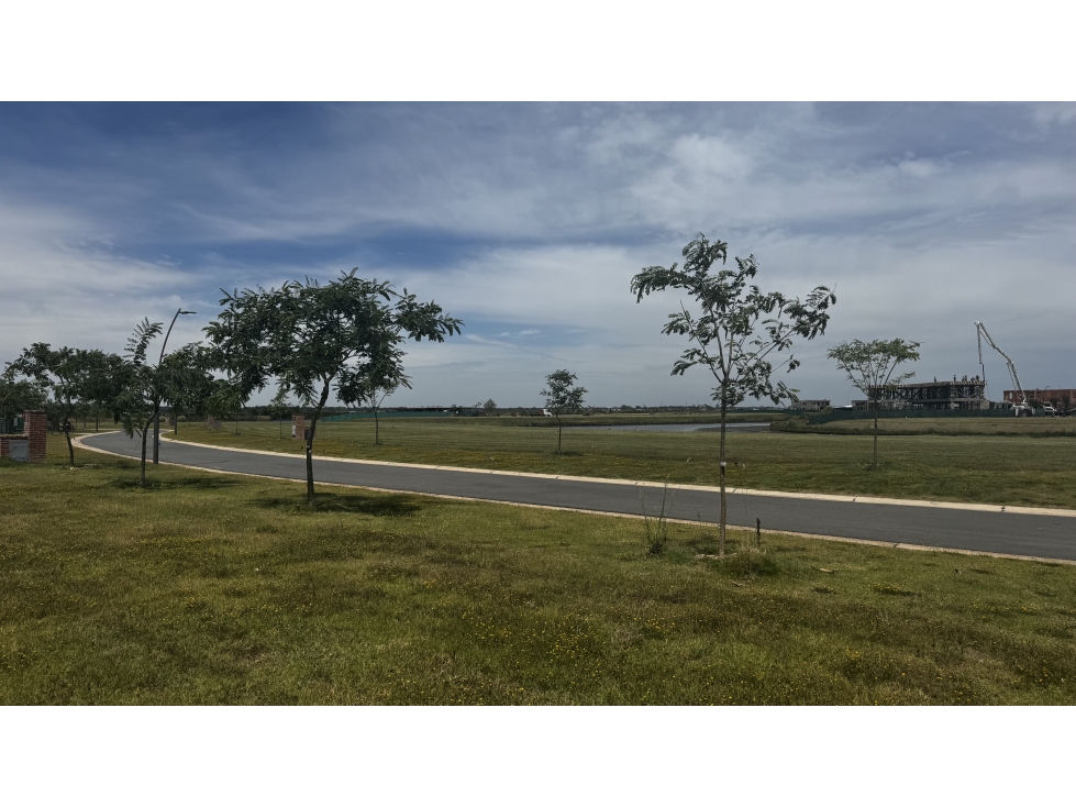 Venta de lote 650m2 en barrio Amarras - Puertos del Lago - Escobar — foto 2