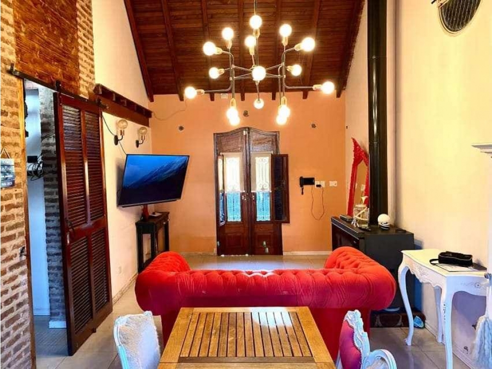 Excelente Casa en Venta con Parque y Pileta Lote de 630 m² - Bs As - 5