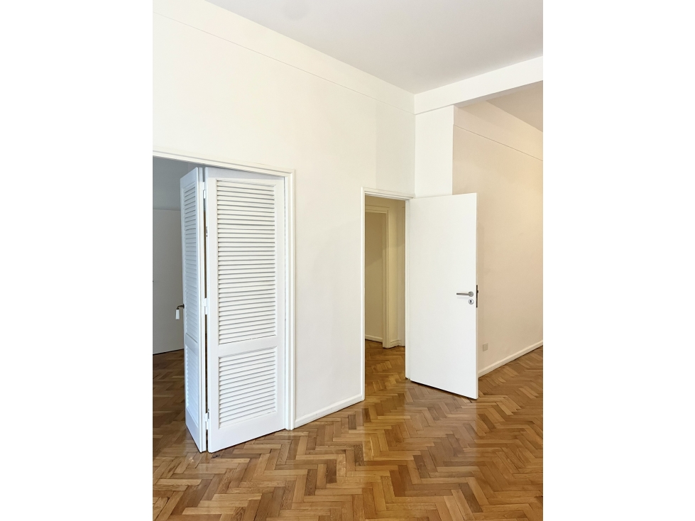 Semipiso 4 Ambientes C/dependencia y Cochera - Retiro Plaza San Martin - 4