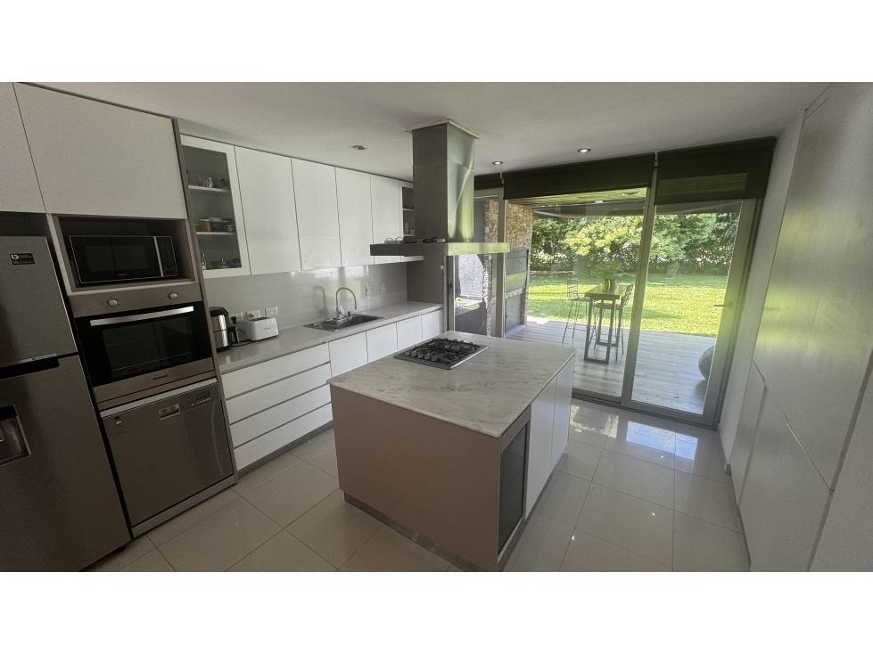 Venta de Casa en barrio privado Las Lomas, Haras Santa Maria. Escobar - 3