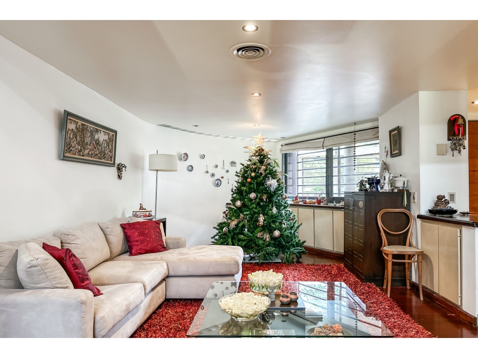 Exclusiva casa en venta de 8 ambientes con piscina y jardin en Florida - 6
