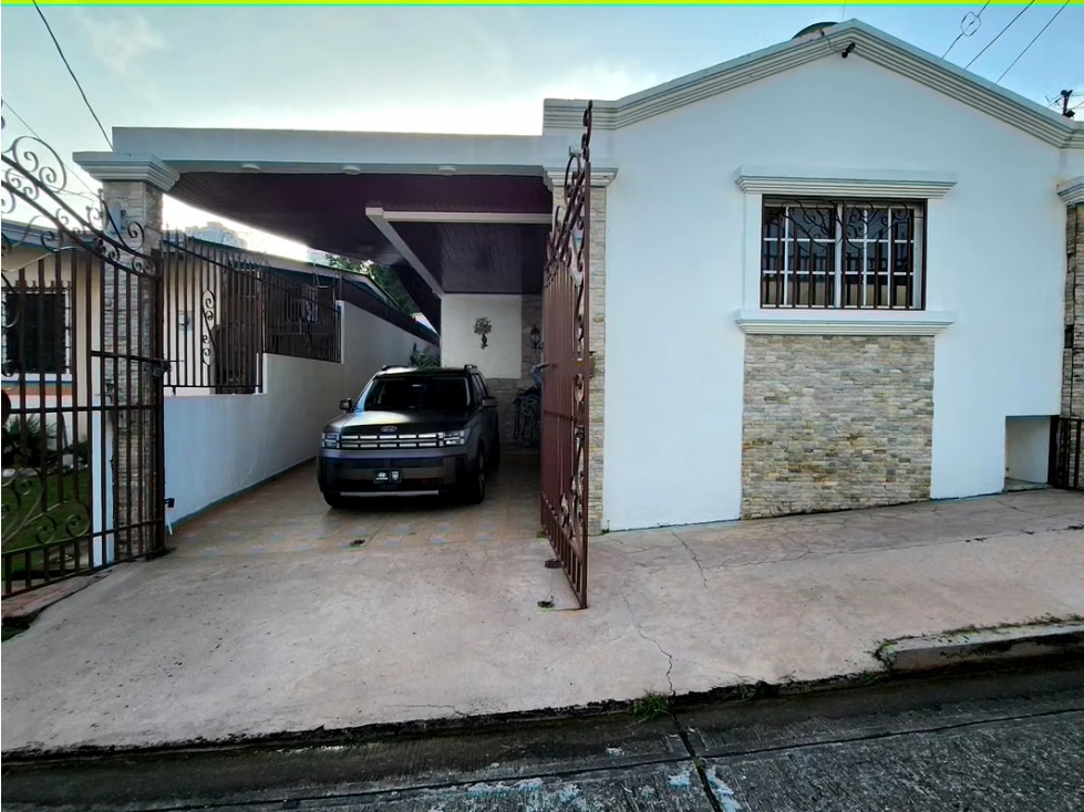 CASA EN VENTA EN VILLA DE LAS FUENTES 2