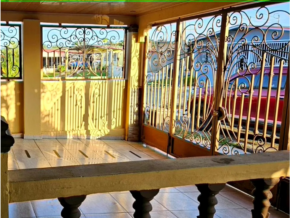 CASA EN VENTA EN PRADERAS DE SAN LORENZO — foto 2