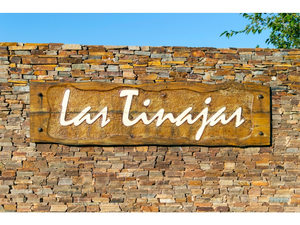 Las Tinajas Barrio Parque , Lotes de 900 m2