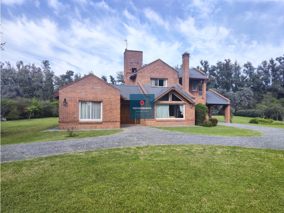 Chacras de Open Door , casa en venta permuto-financio - 1