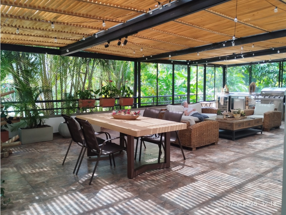 Venta de Apartamento con gran terraza en El Poblado- Ccial Santafe — foto 2