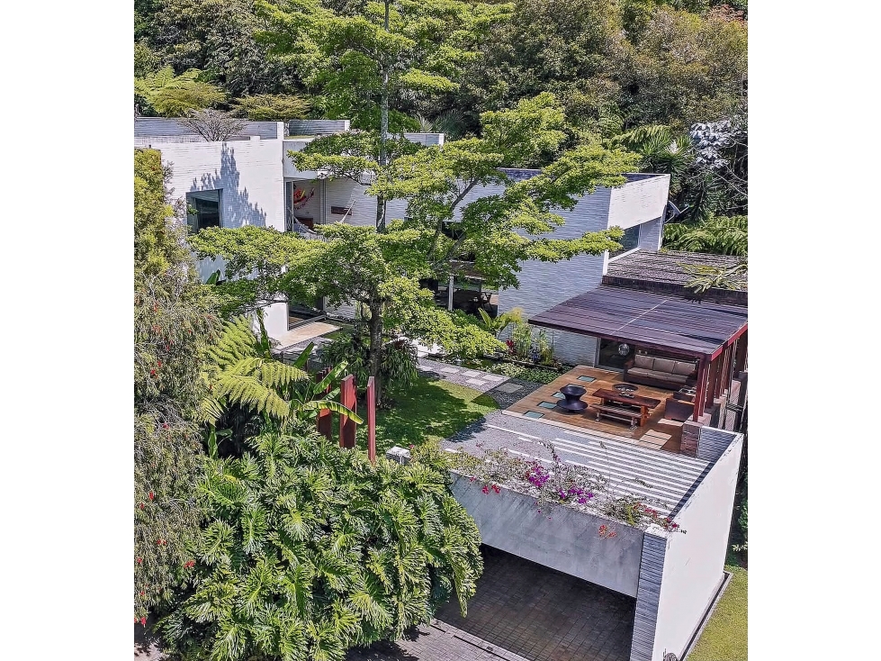 Casa con Diseño Unico en las Palmas