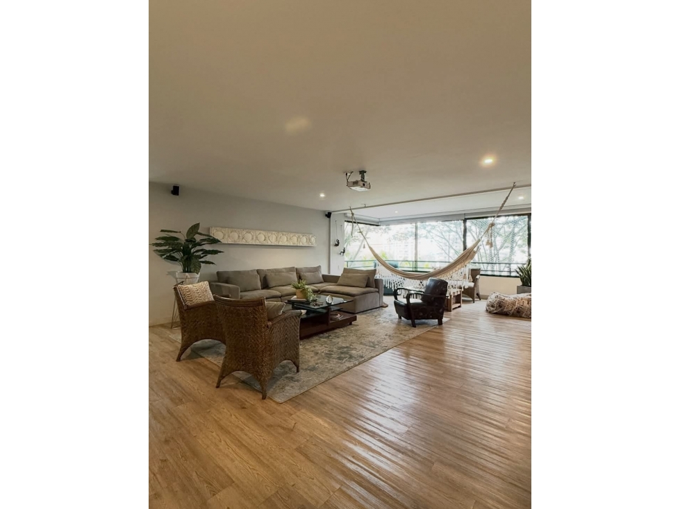 Venta de Apartamento con gran terraza en El Poblado- Ccial Santafe — foto 6