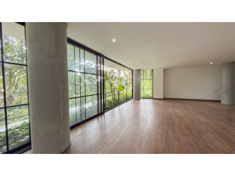 Apto hermoso con Grandes Ventanales en El Poblado. San Lucas — foto 2