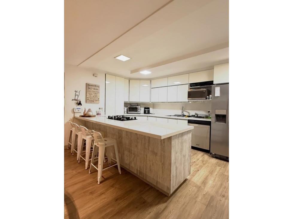 Venta de Apartamento con gran terraza en El Poblado- Ccial Santafe — foto 4
