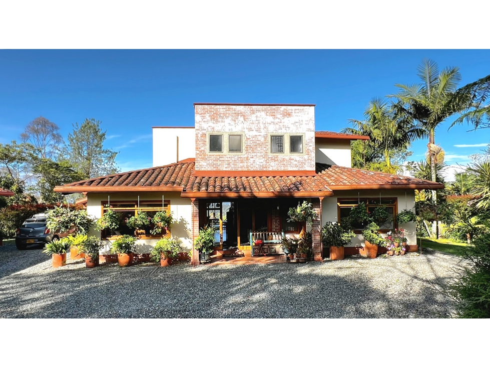 Venta de casa campestre con espectacular vista a Reserva Natural. - 2