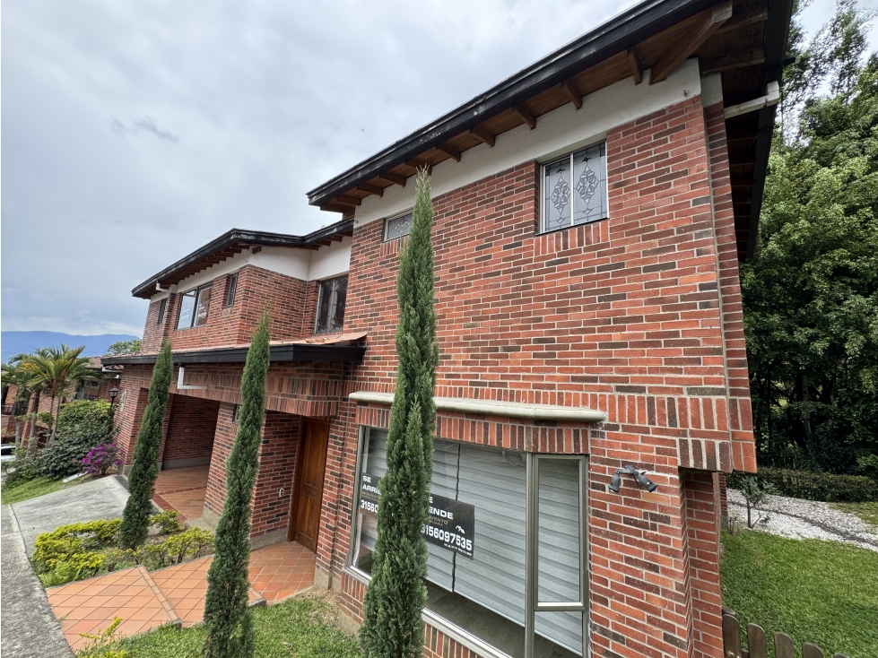 Amplia Casa Cerca de la Universidad CES — foto 4