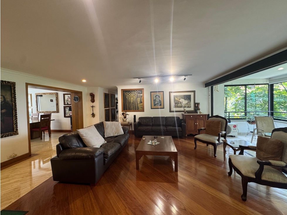 Venta de apartamento en el Poblado cerca al CC Santafe