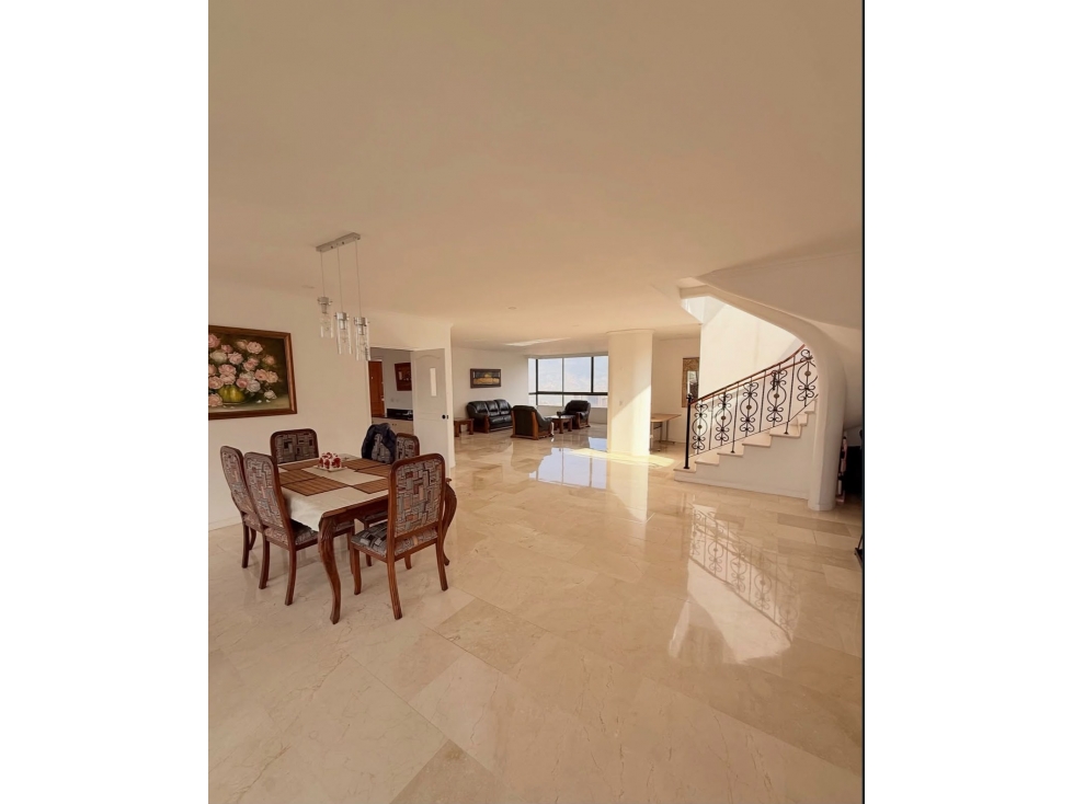 Exclusivo Penthouse Dúplex de Lujo en El Tesoro