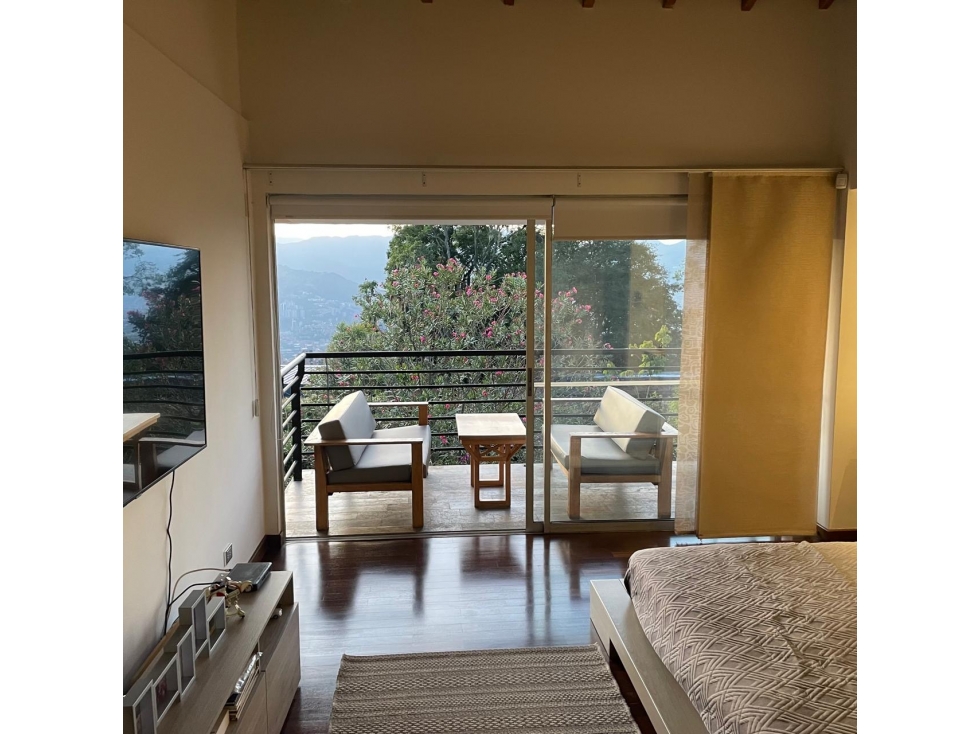 Hermosa Casa con Zonas Verdes en Los Balsos — foto 6