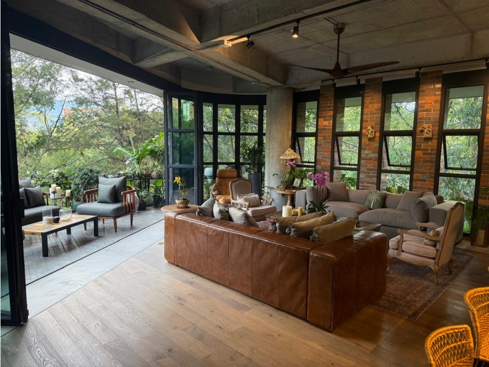 Apartamento Moderno de Diseño Rodeado de Naturaleza