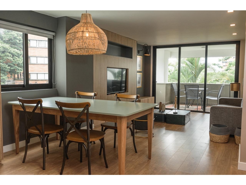 Apartamento Amoblado Remodelado a Una Cuadra de Provenza