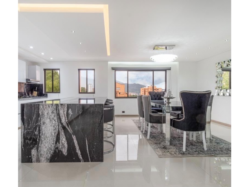 Exclusivo Penthouse con Jacuzzi y Permiso para Rentas Cortas — foto 4