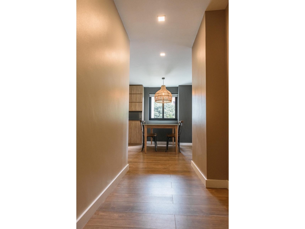 Apartamento Amoblado Remodelado a Una Cuadra de Provenza — foto 6