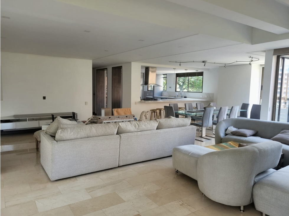 Apartamento remodelado con una super terraza en Lalinde, El Poblado — foto 6