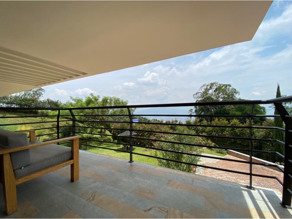 Hermosa Casa con Zonas Verdes en Los Balsos — foto 3
