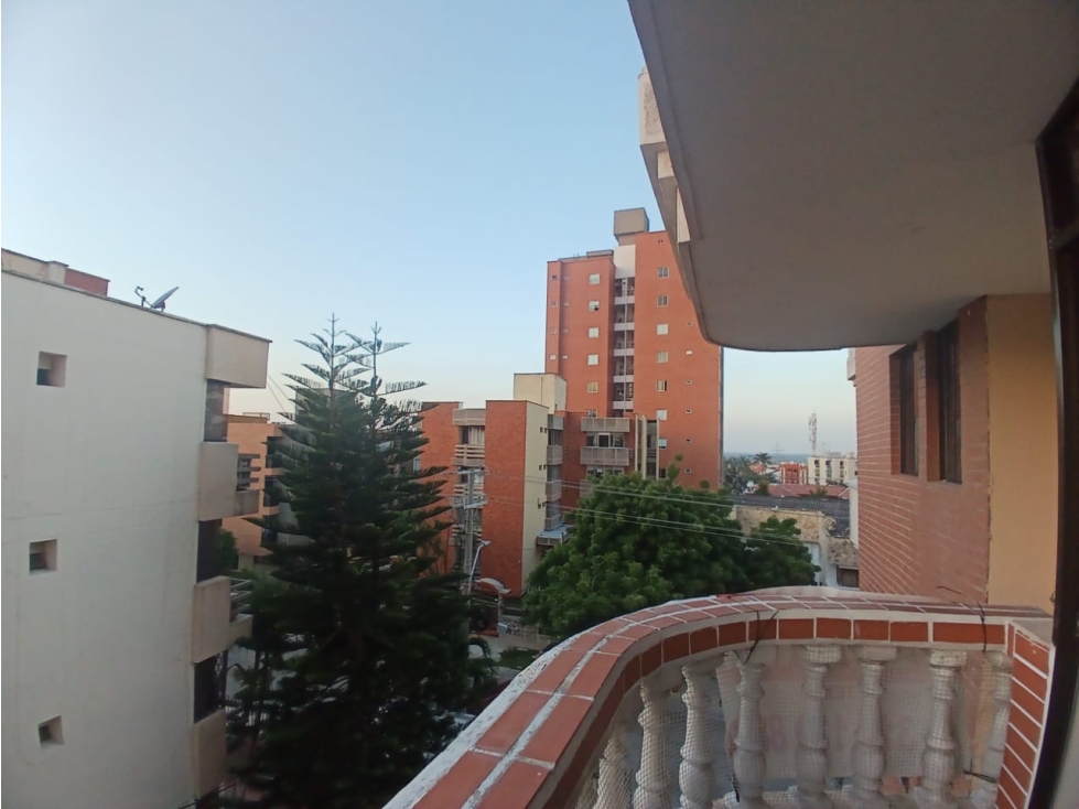 VENTA APTO SECTOR RIOMAR — foto 2