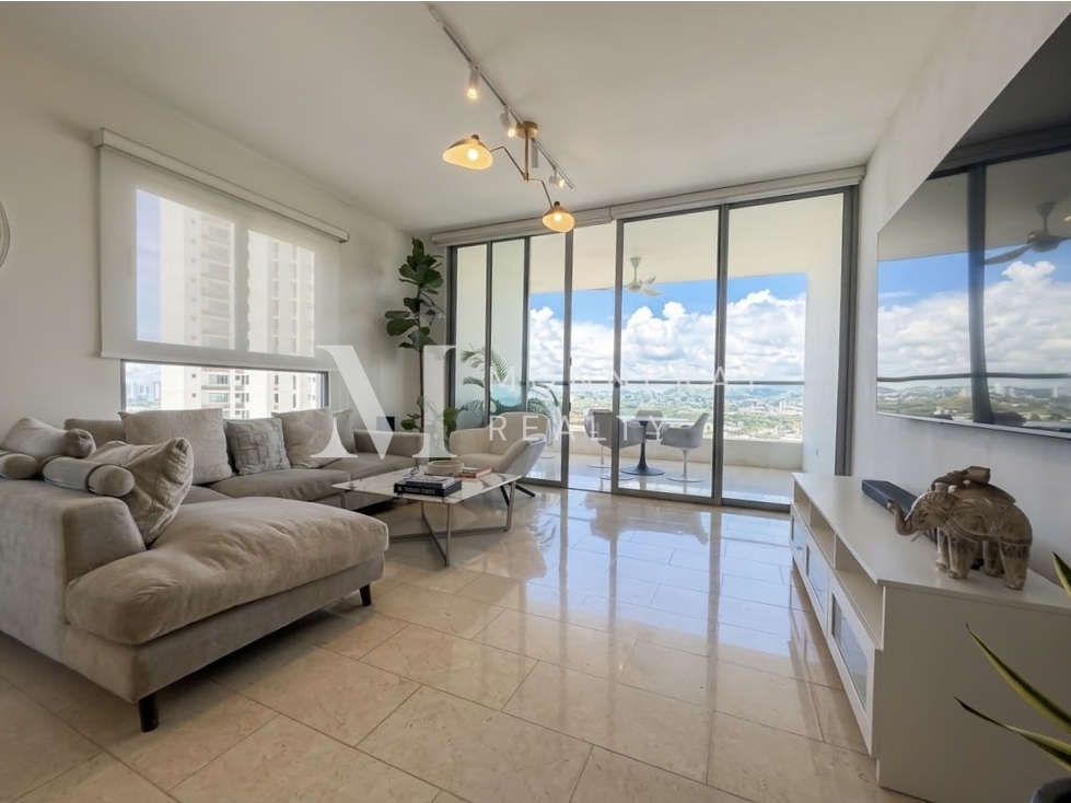 SE VENDE APARTAMENTO EN PH GREENVIEW SANTA MARIA