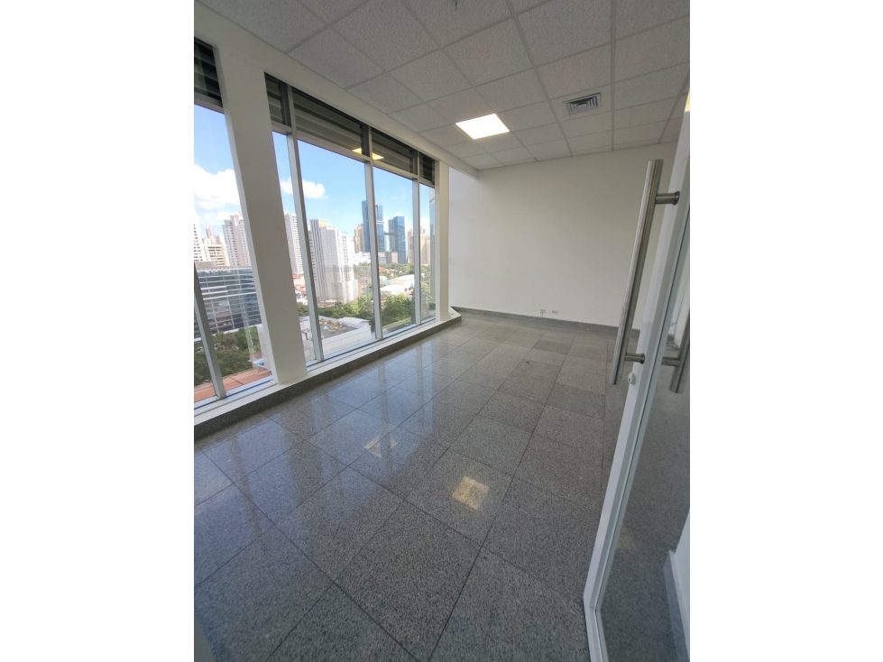SE VENDE OFICINA EN EL TORNILLO CON VISTA PANORÁMICA - 4