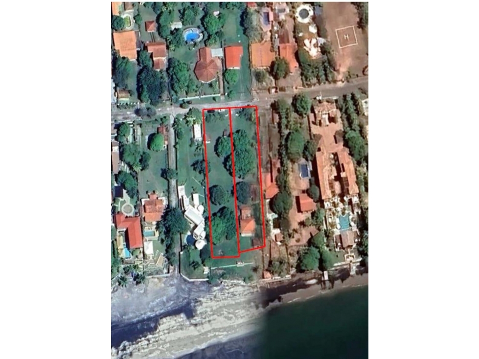 SE VENDE TERRENO FRENTE A LA PLAYA DE 2,100 M2
