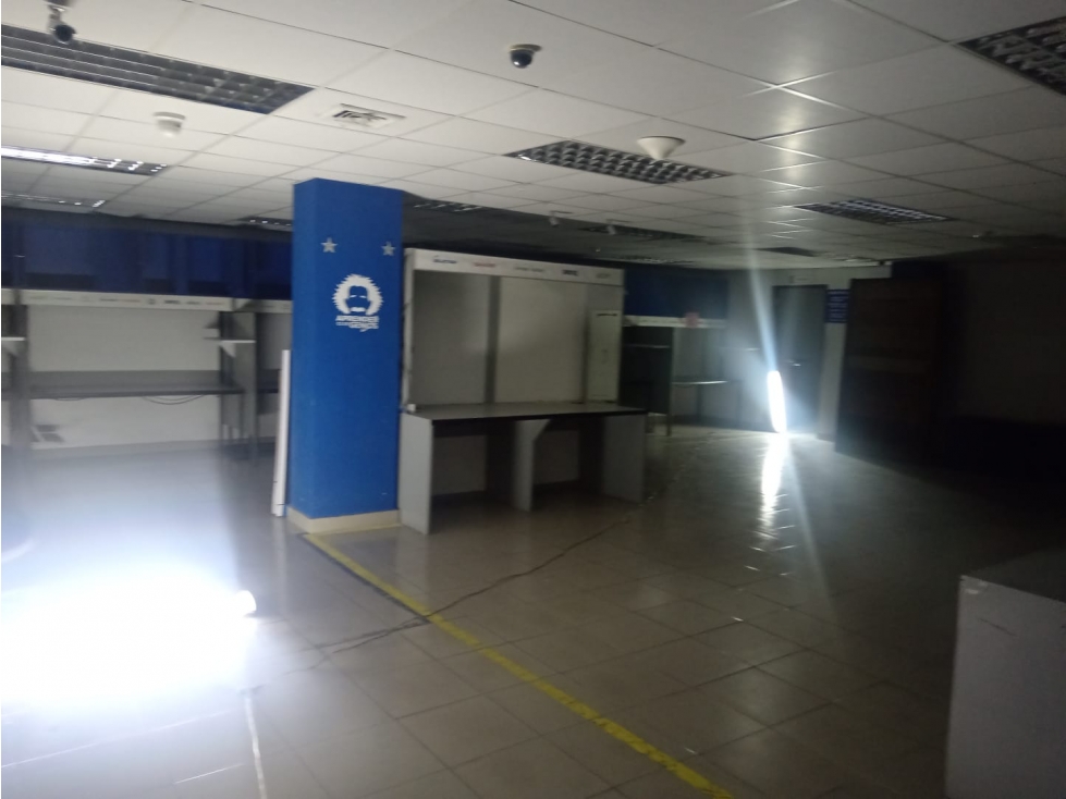 SE ALQUILA LOCAL DE 342 m² EN TUMBA MUERTO - 2