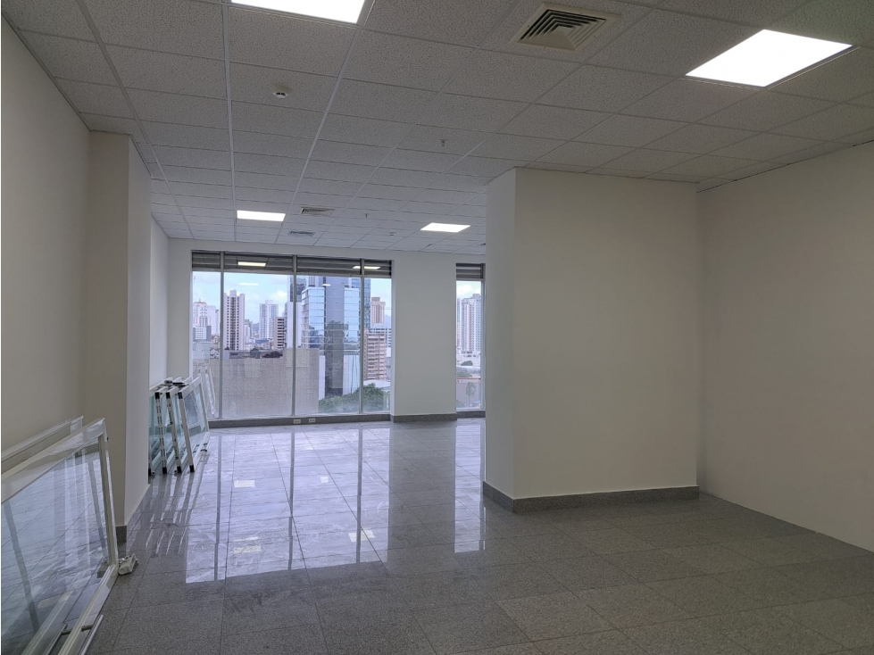 SE VENDE OFICINA EN EL TORNILLO CON VISTA PANORÁMICA - 6