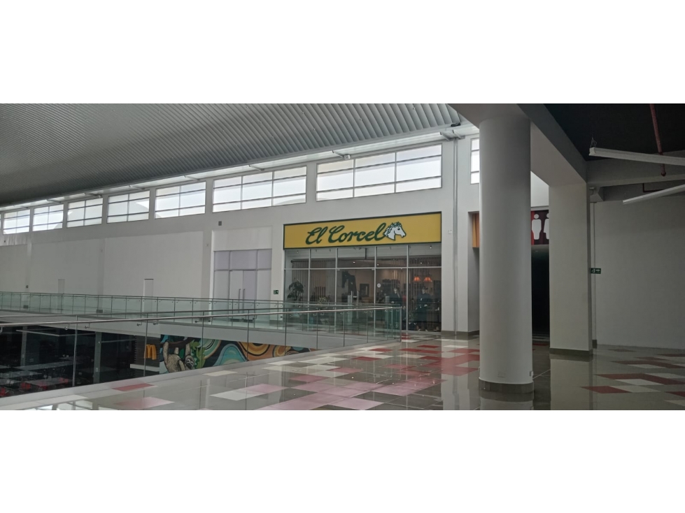 SE VENDE LOCAL EN PLANTA BAJA DE 50 m2 EN FEDERAL MALL - 2