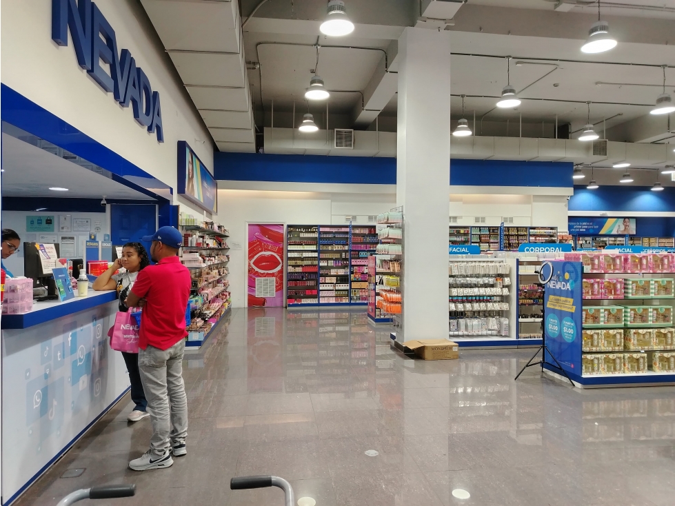 SE VENDE LOCAL EN ALBROOK, PASILLO DE LA CEBRA - 4