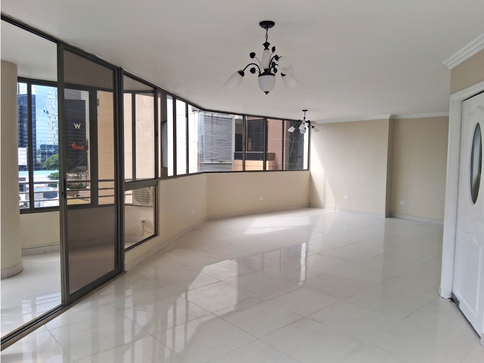 SE VENDE APARTAMENTO DE 183 m² EN BELLA VISTA - TOWER ONE — foto 2