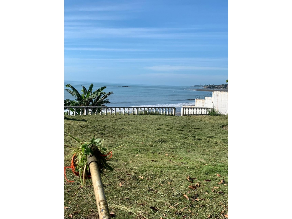 SE VENDE TERRENO FRENTE A LA PLAYA DE 2,100 M2 — foto 2
