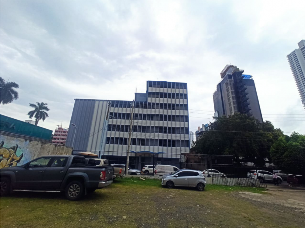 SE VENDE EDIFICIO EN CALIDONIA - 3