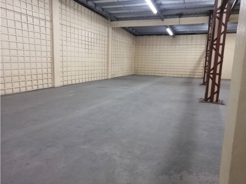 SE ALQUILA BODEGA EN ZONA LIBRE DE 1,800 m2 — foto 6