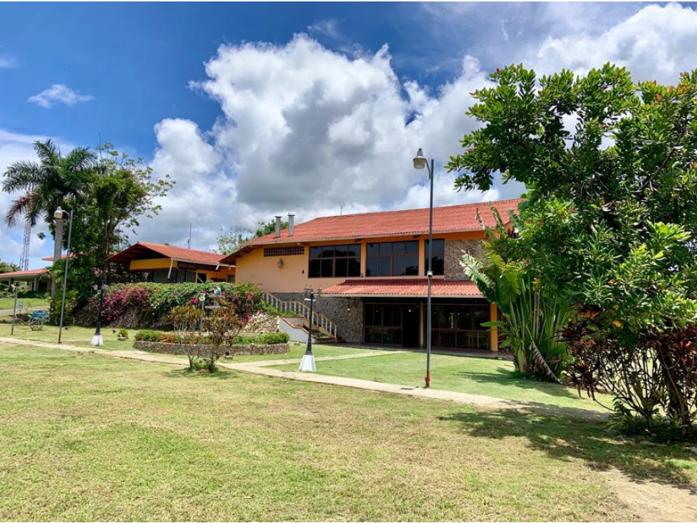 SE VENDE RESTAURANTE "EL GALEÓN" EN RÍO HATO - 1