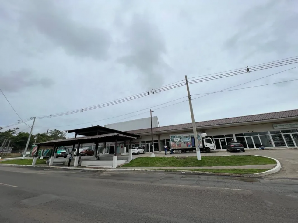 ALQUILO LOCALES COMERCIALES EN PLAZA LOS GUAYACANES, LA CHORRERA - 4