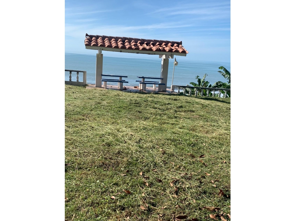 SE VENDE TERRENO FRENTE A LA PLAYA DE 2,100 M2 — foto 4