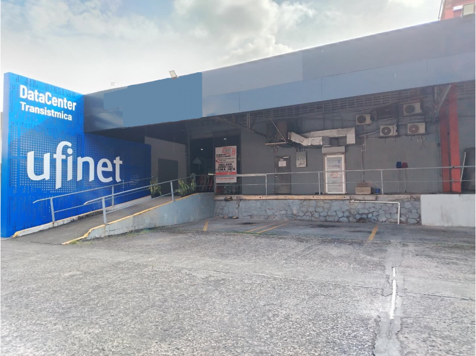 SE ALQUILA BODEGA DE 750 m² EN TRANSISTMICA - 3
