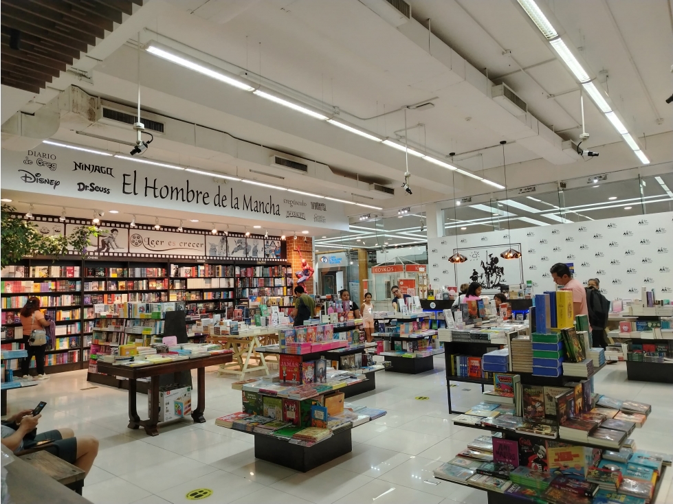 SE VENDE LOCAL EN ALBROOK, PASILLO DEL DELFÍN - 5