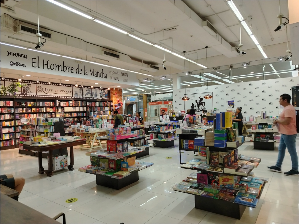 SE VENDE LOCAL EN ALBROOK, PASILLO DEL DELFÍN - 6