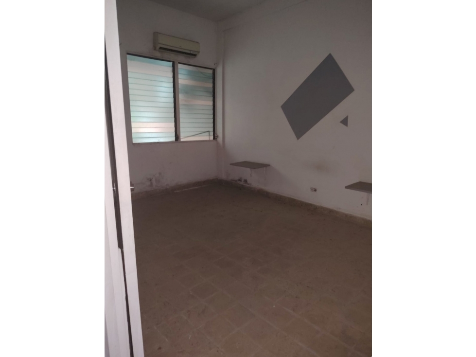 EDIFICIO EN CASCO VIEJO DISPONIBLE — foto 3
