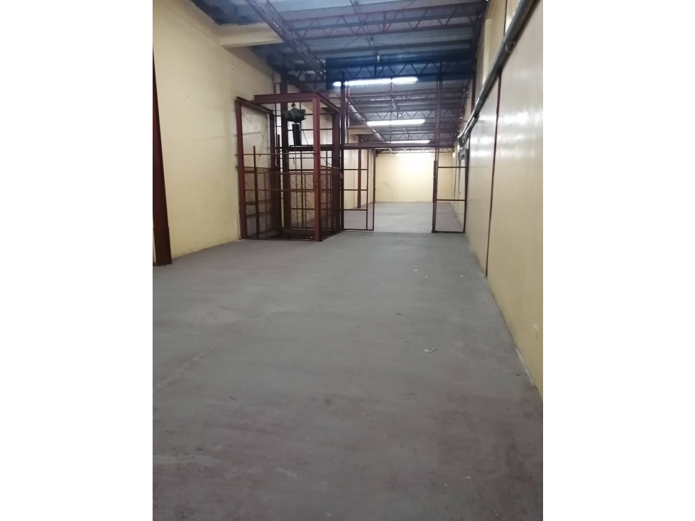 SE ALQUILA BODEGA EN ZONA LIBRE DE 1,800 m2 — foto 4