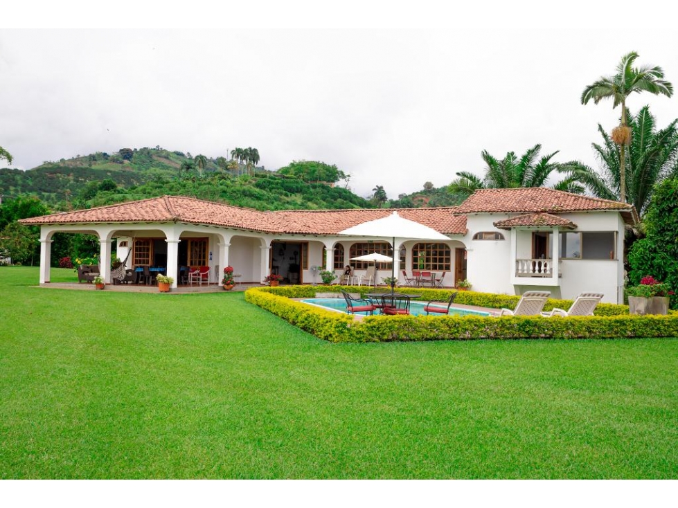 FINCA EN SANTAGUEDA - CAPACIDAD MÁXIMA 14 PERSONAS - 3