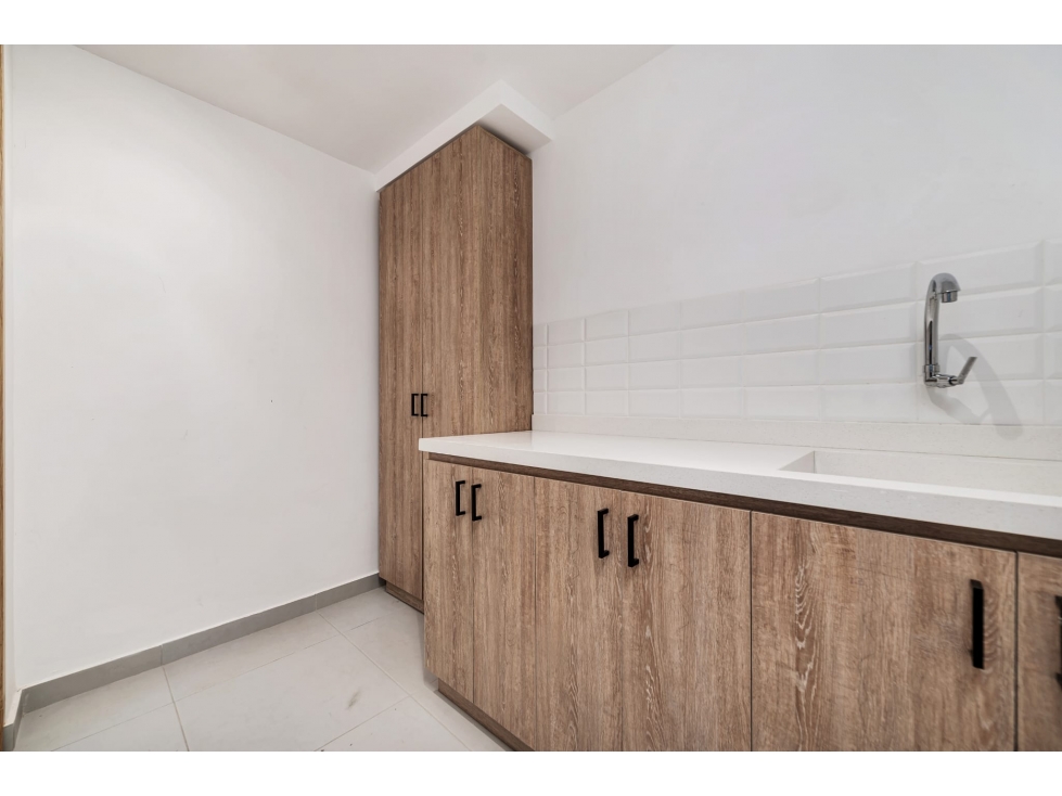 APARTAMENTO AMOBLADO EN VENTA ARRIENDO-EL POBLADO — foto 6